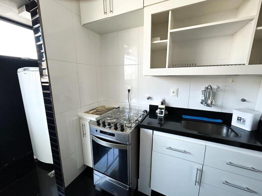 Em 2 Apartment *